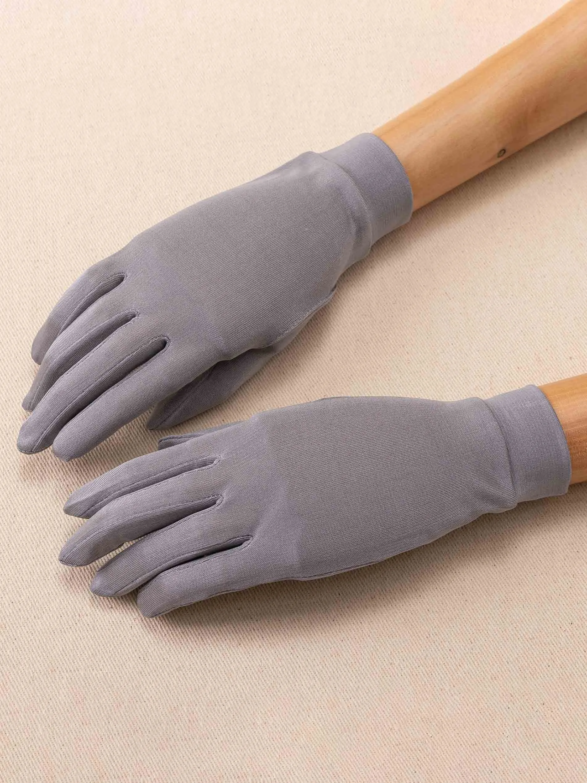Silk Sleeping Gloves