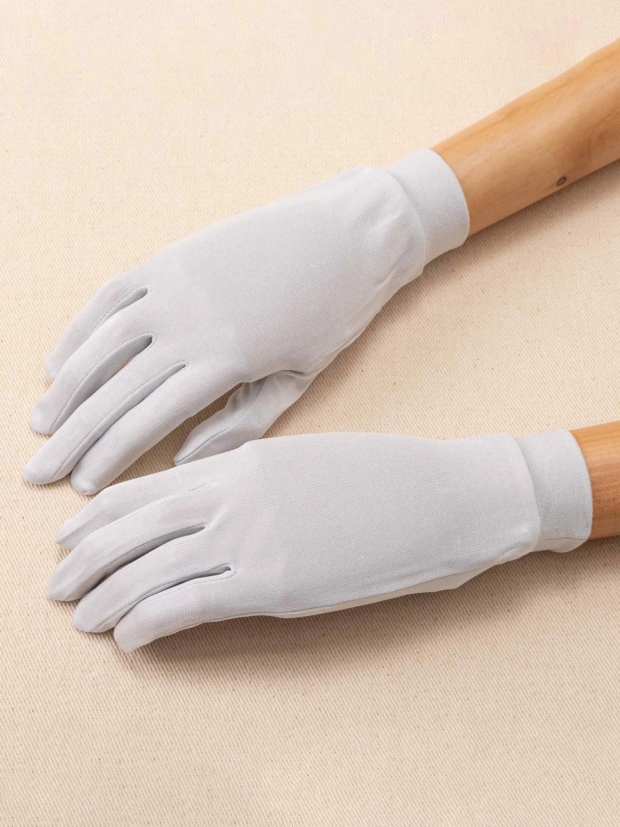 Silk Sleeping Gloves
