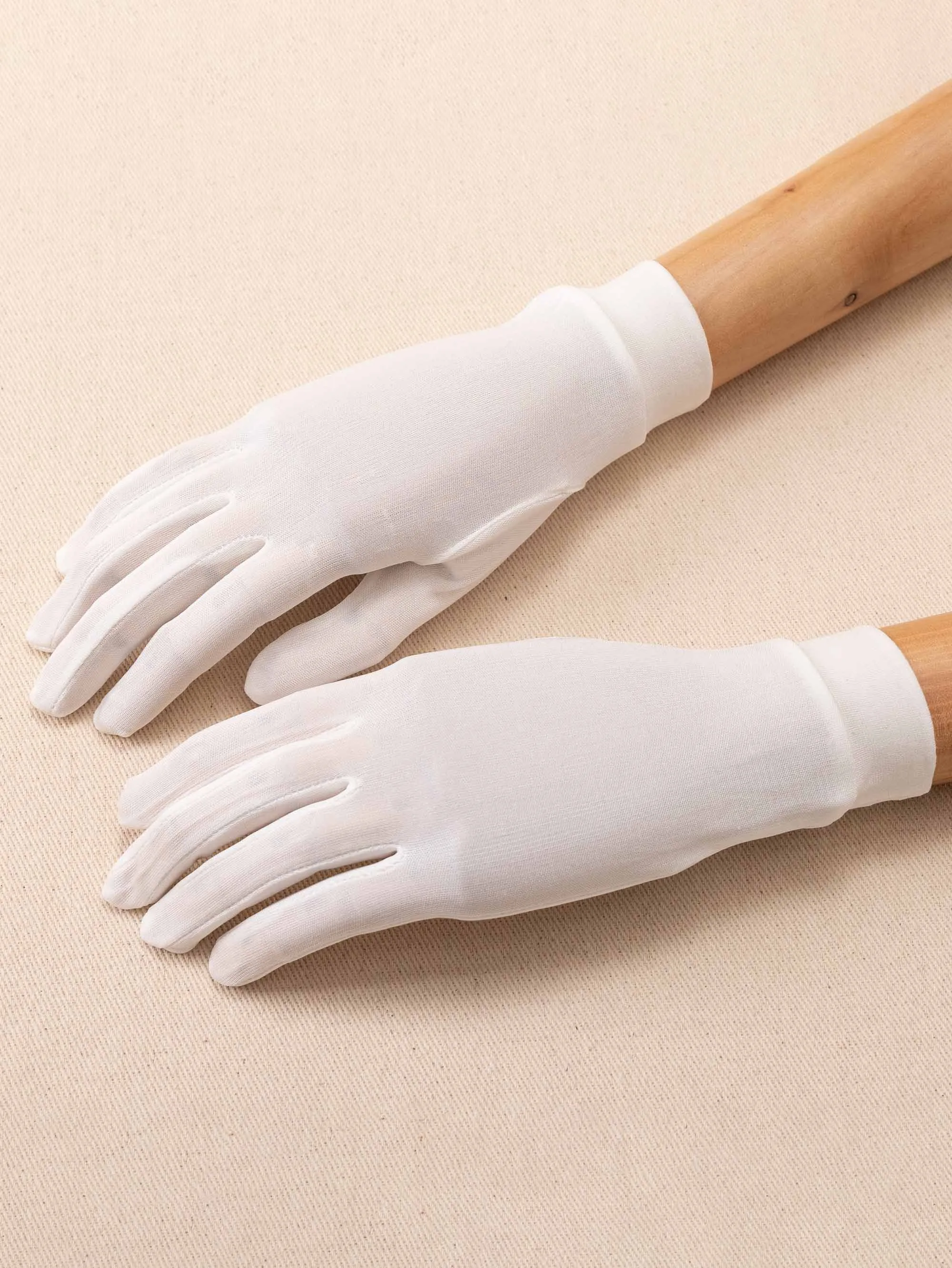 Silk Sleeping Gloves