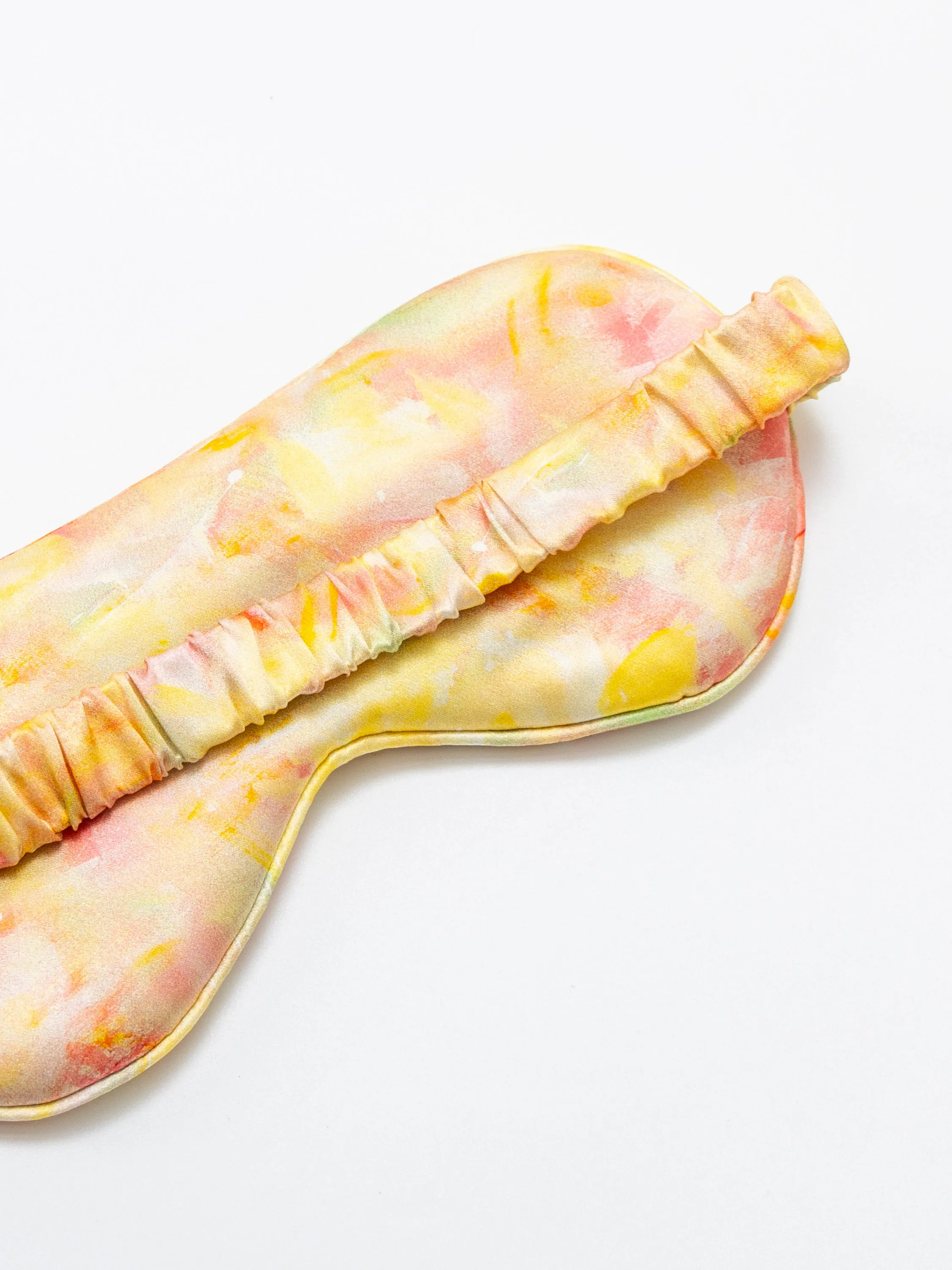 "Morning Mist" Silk Eye Mask & Scrunchie Set - Peach/Pastel